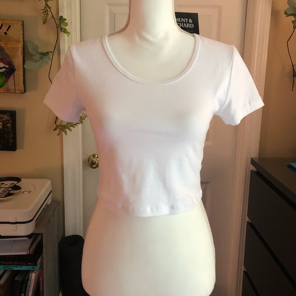 White crop top